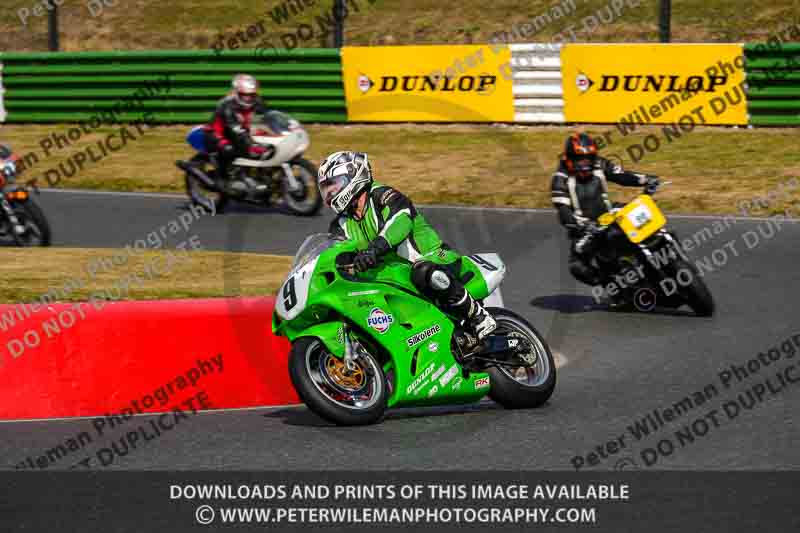 Vintage motorcycle club;eventdigitalimages;mallory park;mallory park trackday photographs;no limits trackdays;peter wileman photography;trackday digital images;trackday photos;vmcc festival 1000 bikes photographs